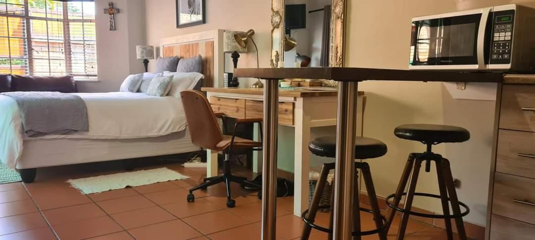 Mahogany Guesthouse Mbombela Ngoại thất bức ảnh